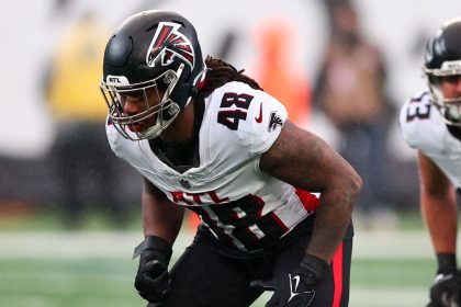 Ex-Falcons OLB Dupree signs with Chargers