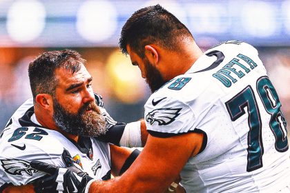 Former Eagles guard Sua Opeta eager to grab Bucs' starting job