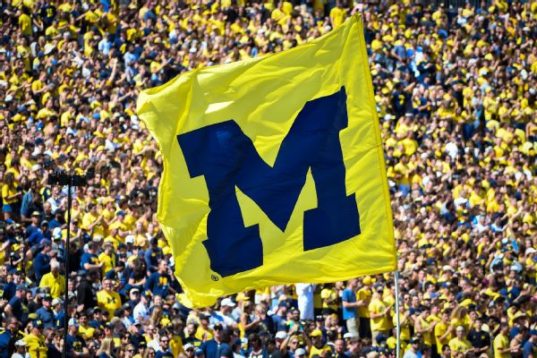 Michigan to sell alcohol at football games in '24