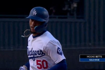 Mookie Betts BELTS a leadoff home run giving Dodgers an early 1-0 lead over Reds