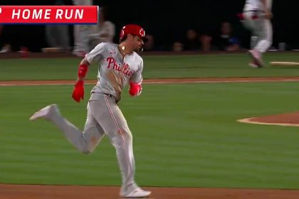 Nick Castellanos and Johan Rojas both homer in the ninth against the Angels to secure the win for the Phillies