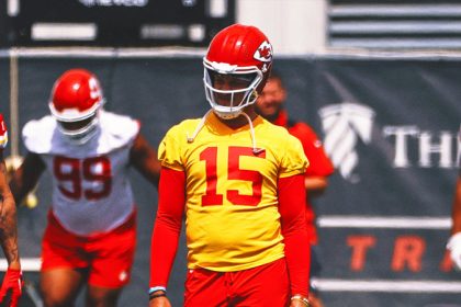 Patrick Mahomes impressed by WRs Hollywood Brown, Xavier Worthy at OTAs