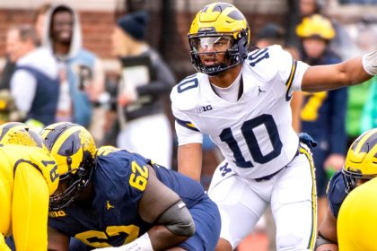 Rare quarterback uncertainty for rivals Michigan and Ohio State