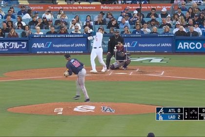 Shohei Ohtani CRUSHES a solo homer as Dodgers extend lead over Braves