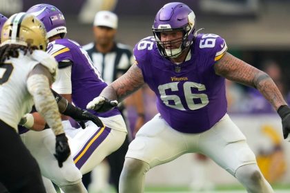 Source: Vikings re-signing veteran guard Risner