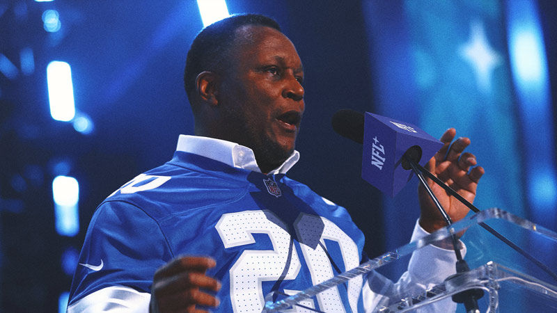 Barry Sanders says he experienced 'health scare' related to his heart