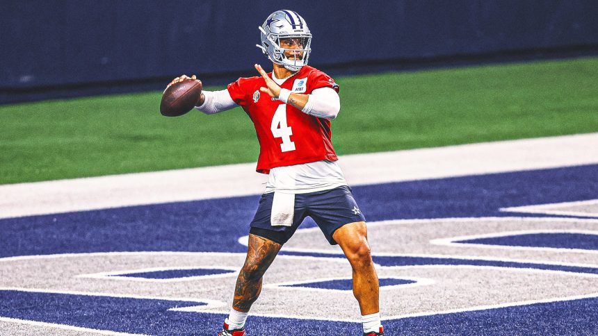 Cowboys QB Dak Prescott rocks Yankees jersey amid New York Giants speculation