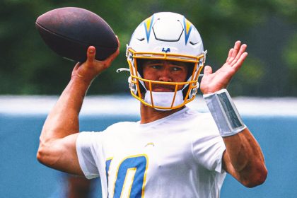 Justin Herbert takes learning new Chargers offense in stride, praises Jim Harbaugh