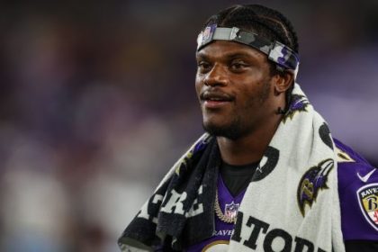 Lamar Jackson on point in return to Ravens' OTAs