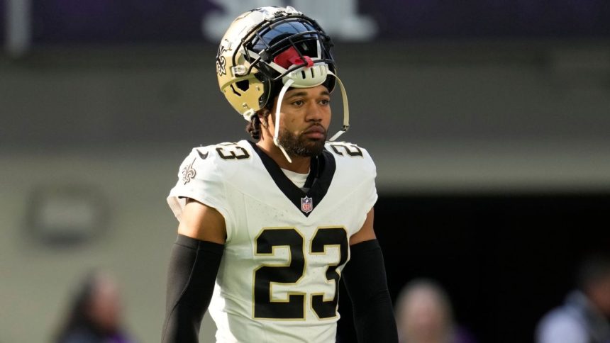 Lattimore committed to Saints after trade talk