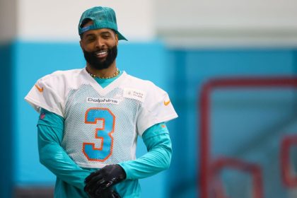 NFL minicamp updates: Dolphins playing it safe with OBJ, Hill