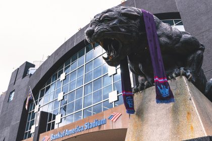 Panthers, city seek $800M stadium renovation to keep team in Charlotte for 20 more years