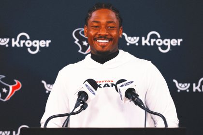 Texans' Stefon Diggs tamps down Super Bowl hype, praises ex-Bills teammate Josh Allen