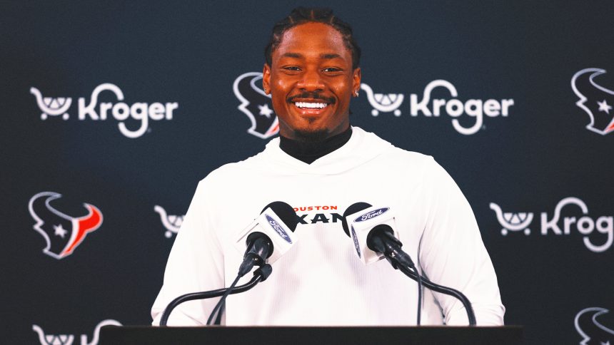 Texans' Stefon Diggs tamps down Super Bowl hype, praises ex-Bills teammate Josh Allen