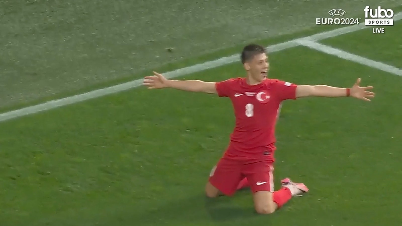 Arda Güler bends one into the net to give Turkey a 2-1 lead vs. Georgia