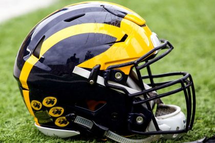 Wolverines land QB Hart for '26 recruiting class