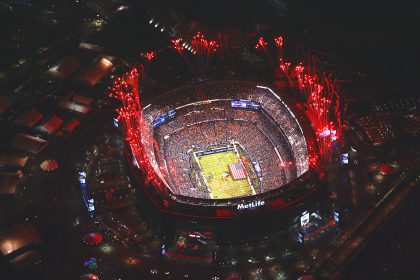 10 Biggest NFL Stadiums