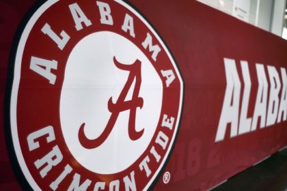 Alabama wins recruiting fight for top-10 OLB Hill