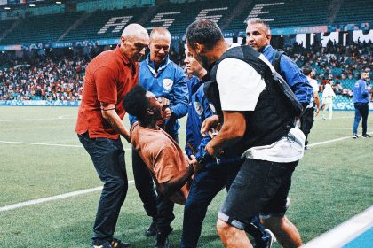 Fan gets on field at US game in another security incident at Olympic men's soccer