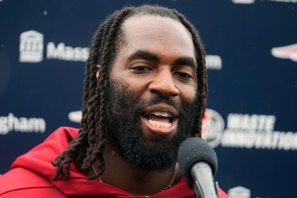 Judon has animated talks with Pats coach, execs