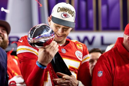 Mahomes after QB megadeals: I'm not underpaid