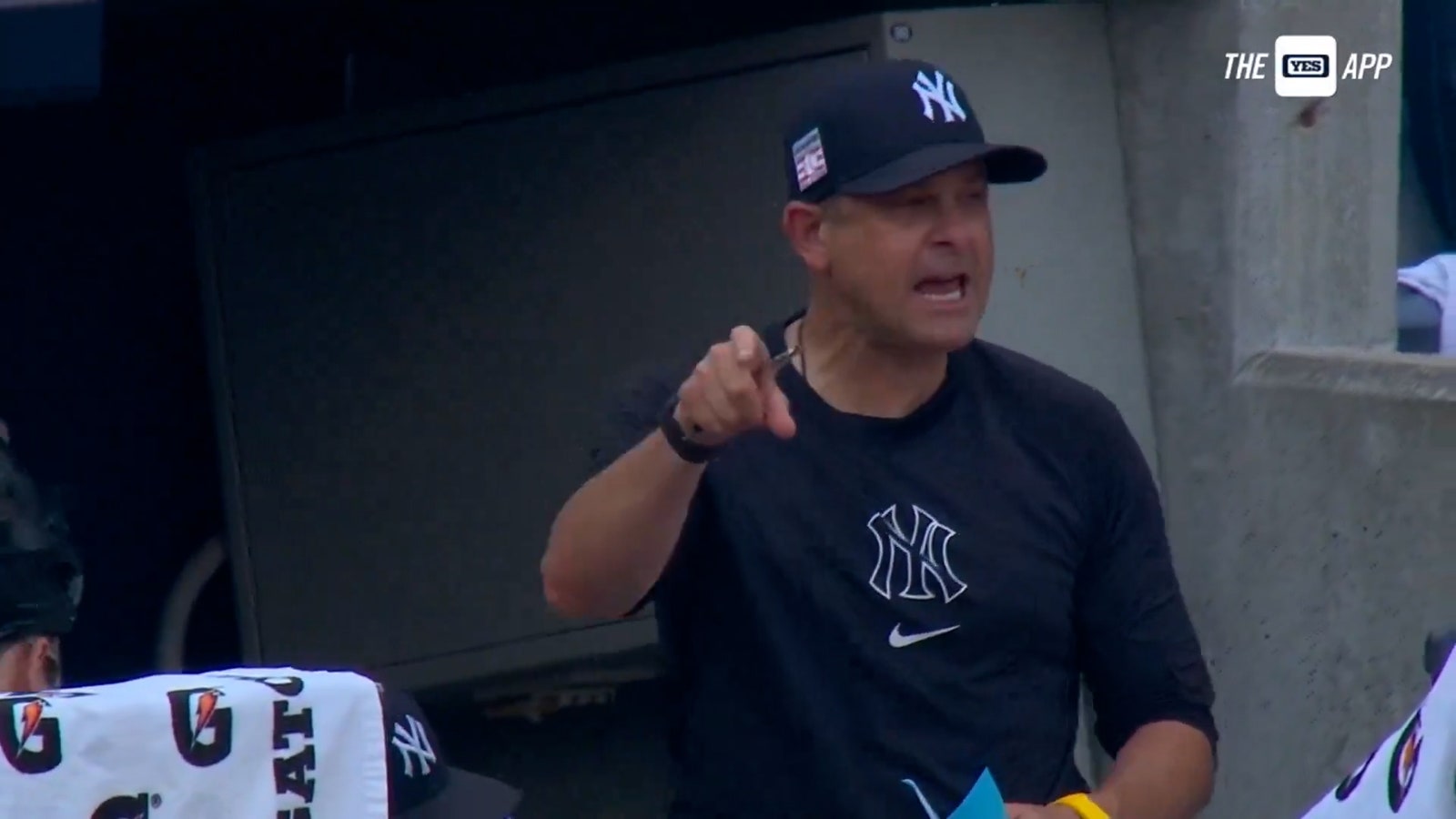 Yankees' Manager Aaron Boone is ejected vs. Rays in between innings