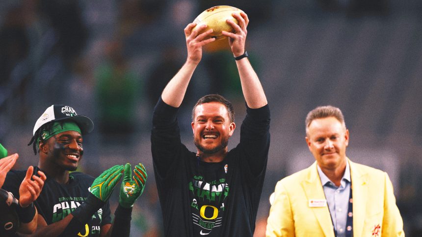 Oregon's Dan Lanning explains story of inflatable duck at Big Ten Media Days