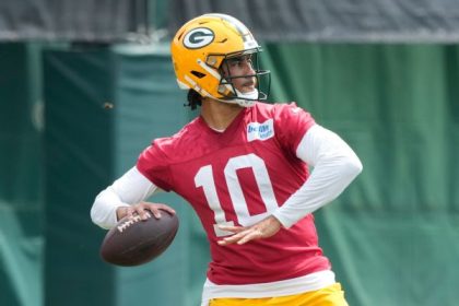 QB Love: 'No hiding' from pressure of new deal