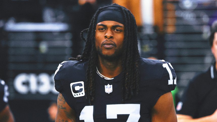 Raiders star WR Davante Adams isn't going anywhere — at least for now