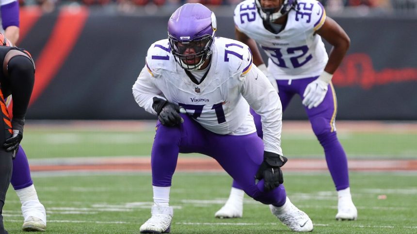 Source: Vikings' Darrisaw lands big-money deal