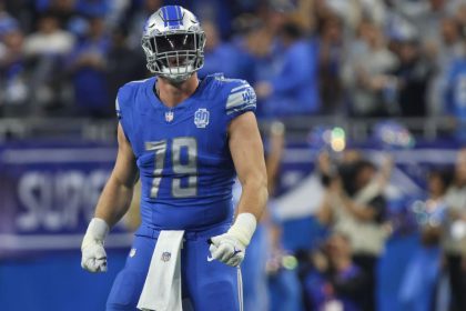 Sources: Lions DE Cominsky suffers torn MCL