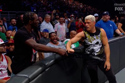 Terence Crawford assists Cody Rhodes with steel chair vs. Austin Theory, Grayson Waller