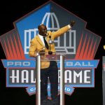 Terrell Davis says he was unjustly pulled off flight