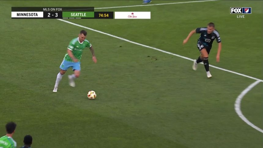 Albert Rusnak scores an outside-the-box SCREAMER to give Seattle Sounders 3-2 lead over Minnesota United FC