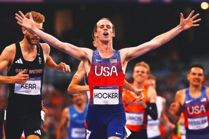 American Cole Hocker stuns to win gold in 1,500-meter in near photo finish