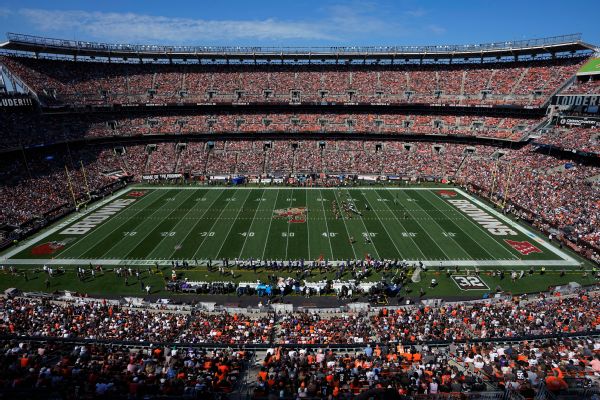 Browns' plans for new dome in suburbs hits snag