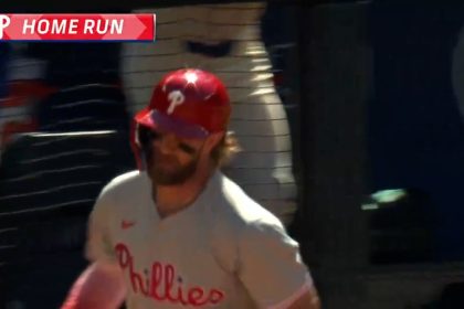 Bryce Harper and Alec Bohm hit back-to-back home runs to extend Phillies' lead over Mariners