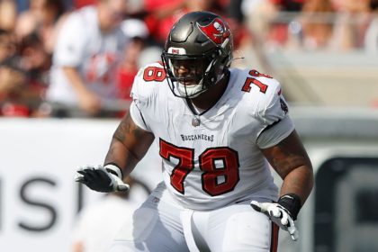 Buccaneers make Wirfs highest-paid O-lineman