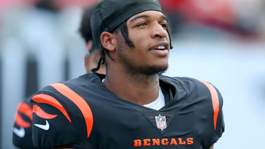 Chase not at Bengals practice amid contract saga