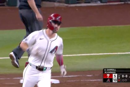 Corbin Carroll CRUSHES a two-run homer to extend Diamondbacks' lead over Phillies