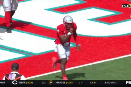 Devon Dampier fakes out the defense and rushes for a 24-yard TD, extending New Mexico's lead over Montana State