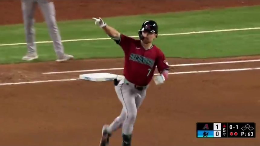 Diamondbacks' Corbin Carroll crushes his fifth home run in the last 10 games