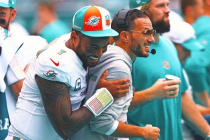 Dolphins head coach Mike McDaniel reportedly agrees to three-year extension