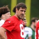 'Forward-thinking' Jets sit Rodgers at wet practice