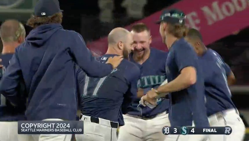 Mariners' Mitch Haniger hits a WILD walk-off double to seal the comeback and a 4-3 win vs. Tigers