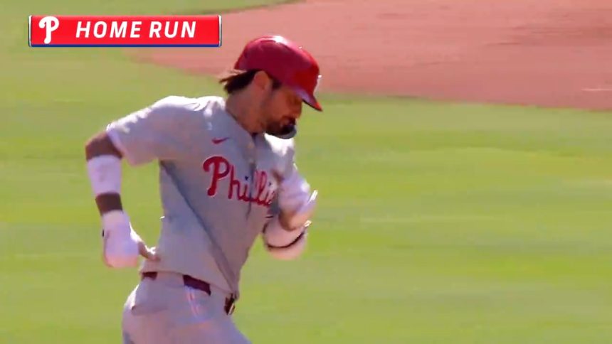 Nick Castellanos gets fully extended on a two-run blast to left field, putting the Phillies up big over the Royals