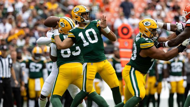 Packers' Jordan Love showing improved accuracy on deep balls