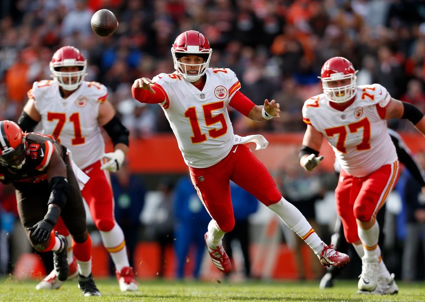 Patrick Mahomes is working on a trick throw that will one-up the no-look pass