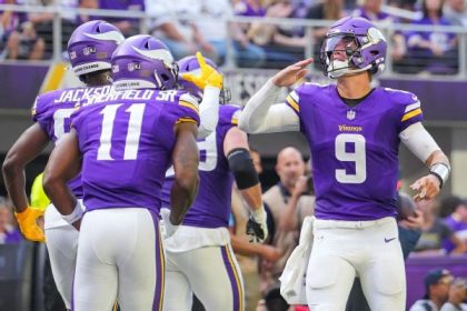 QB McCarthy takes 'singular step' as Vikings win