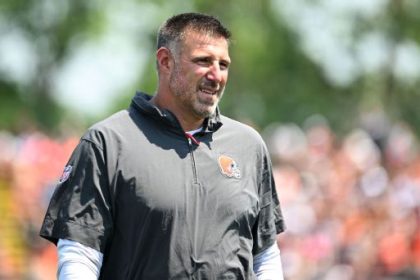 Racing Jameis Winston and blocking TEs: What exactly is Mike Vrabel doing in Cleveland?